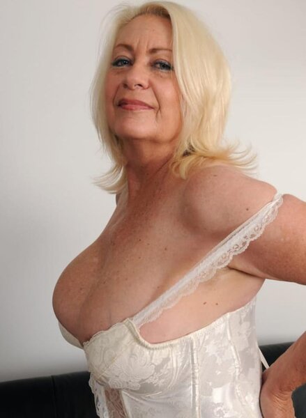 Dora 51 de Ani (Tineretului)